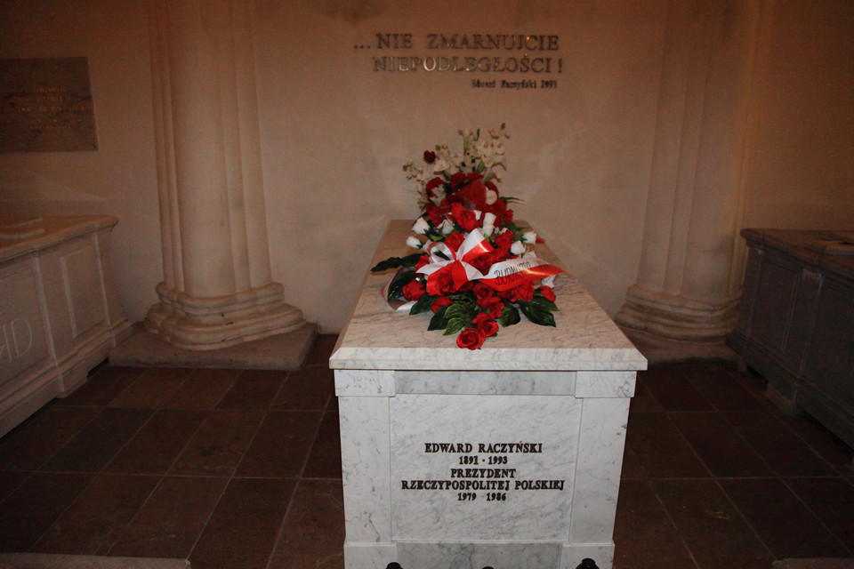 Rogalin - grób hrabiego Edwarda Bernarda Raczyńskiego