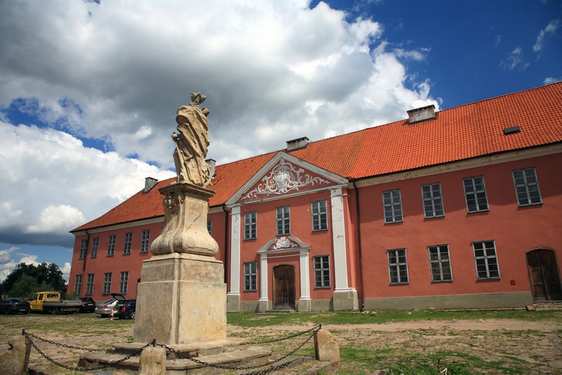 Lidzbark Warmiński - przedzamcze - pałac