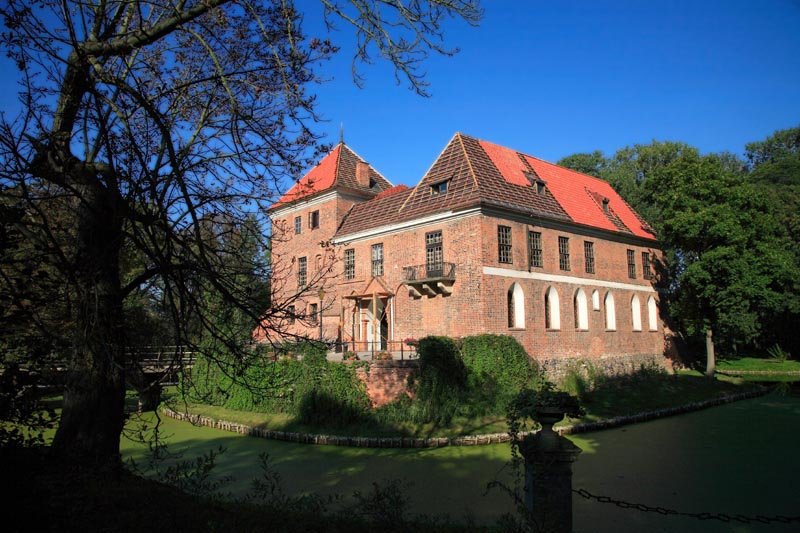 Najpiękniej położone polskie zamki (10) – Oporów